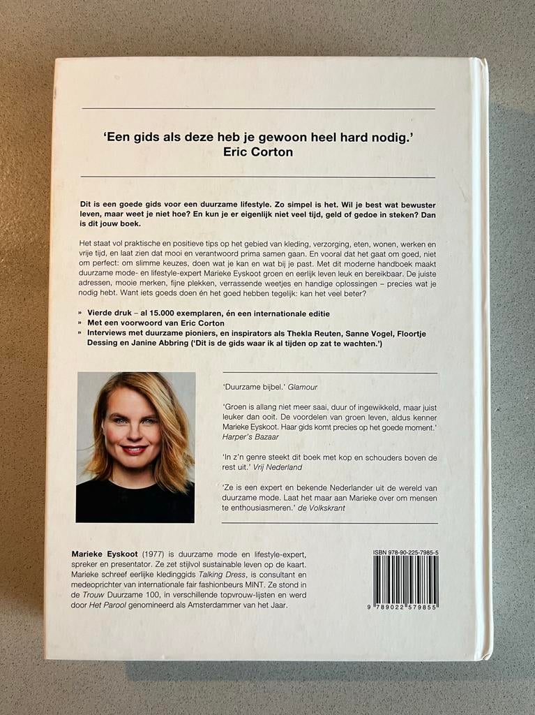 Dit is een goede gids voor een duurzame lifestyle, Ophalen of Verzenden, Zo goed als nieuw, Mode algemeen