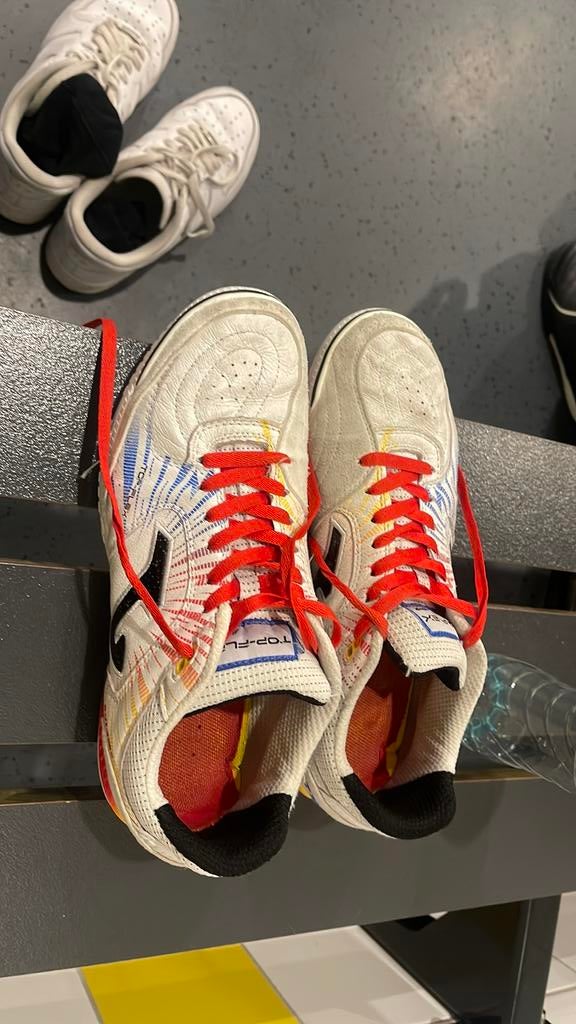 Joma zaalschoenen maat 42, Sport en Fitness, Basketbal, Ophalen of Verzenden, Gebruikt, Schoenen