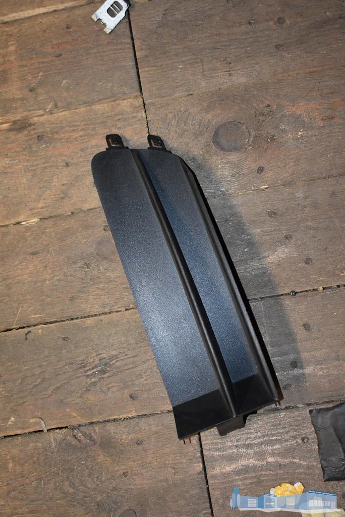 Bumperrozet links-voor Saab 9-3 03-, Auto-onderdelen, Carrosserie en Plaatwerk, Bumper, Voor, Gebruikt, Ophalen of Verzenden