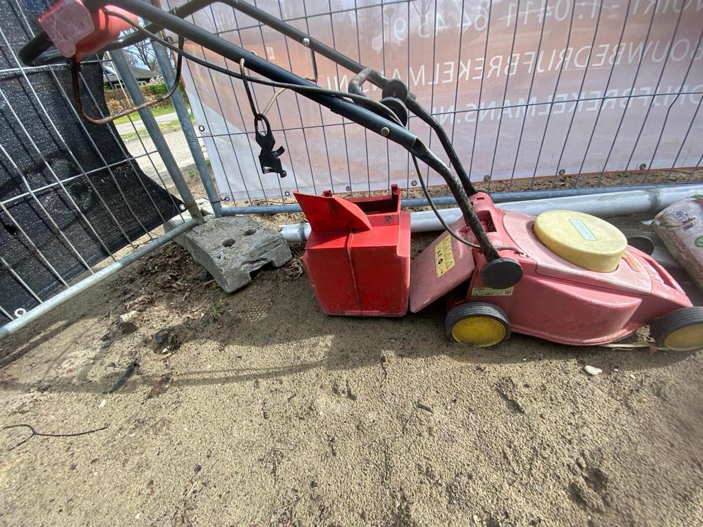 Gratis grasmaaier, Tuin en Terras, Grasmaaiers, Cirkelmaaier, Gebruikt, Elektrische grasmaaier, Ophalen of Verzenden