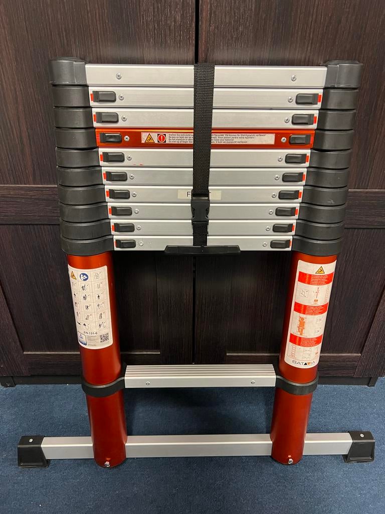 Batavia Telescoopladder - Compact en Veelzijdig, Gebruikt, Ophalen of Verzenden, Ladder, Opvouwbaar of Inschuifbaar