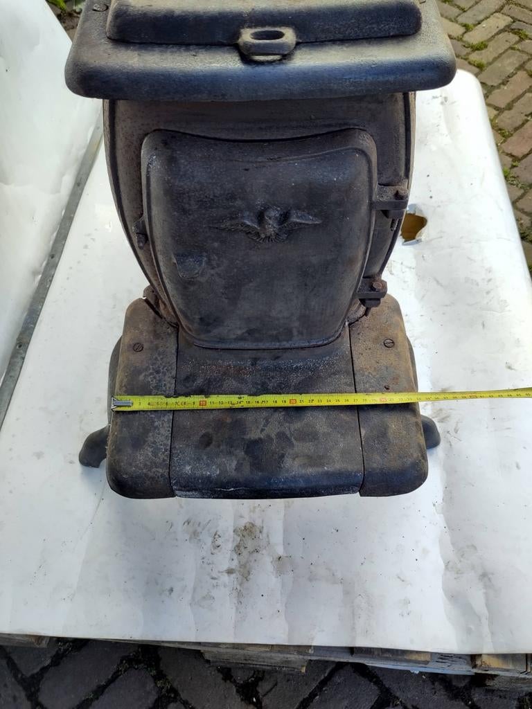 Antieke gietijzeren houtkachel, Huis en Inrichting, Kachels, Ophalen, Gebruikt, Houtkachel, Vrijstaand