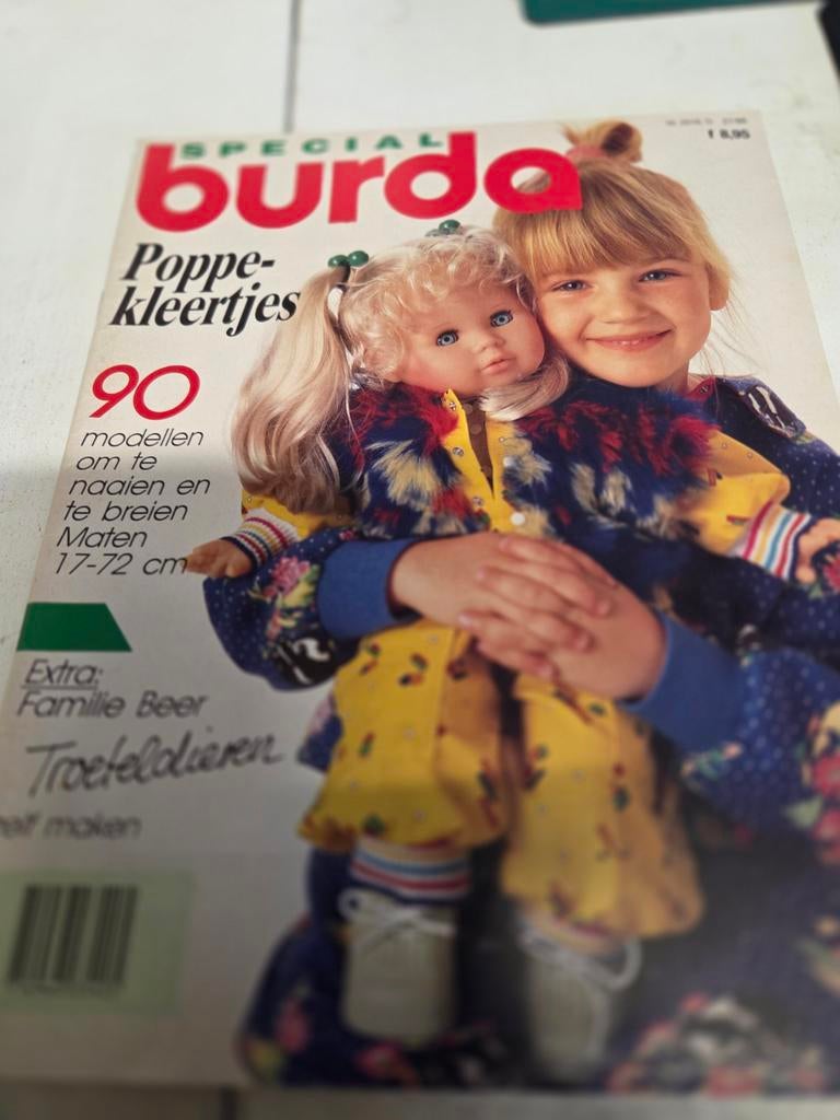 Zolderopruiming  burda poppenkleertjes 1988.ongebruikt, Boeken, Ophalen of Verzenden, Nieuw
