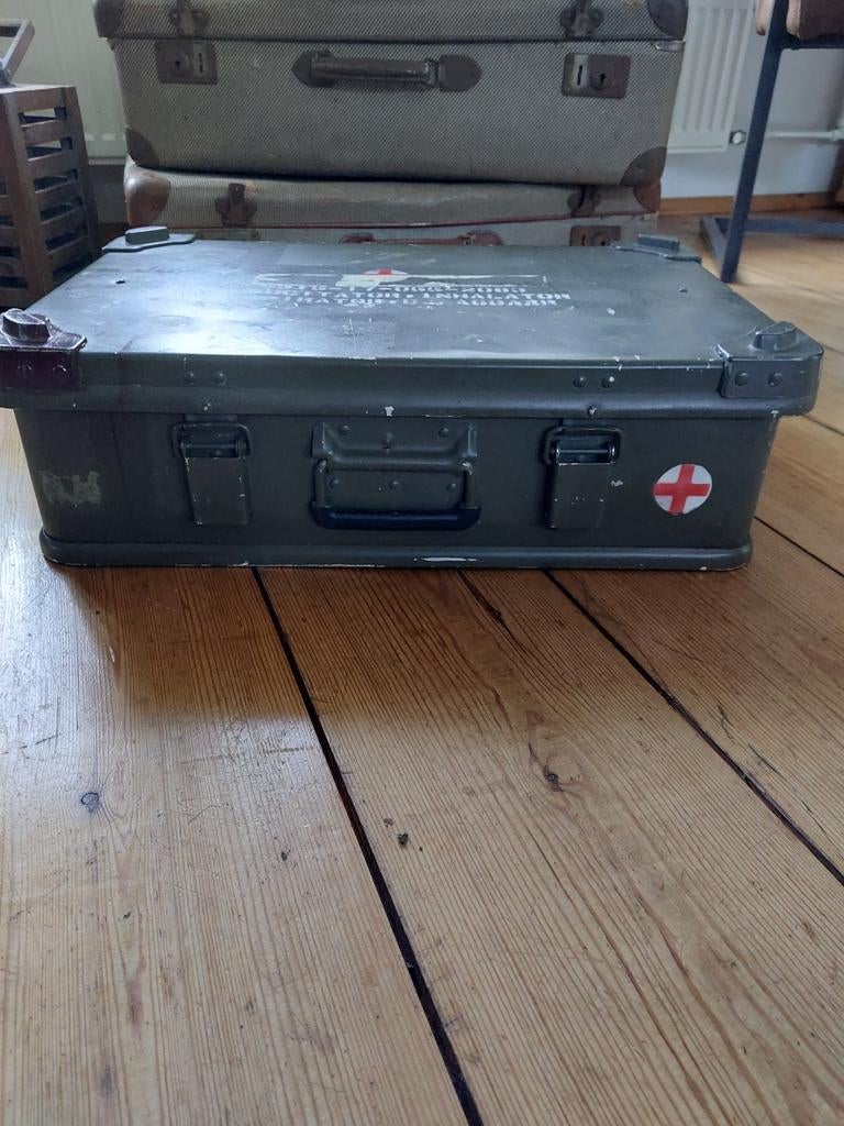 Metalen legerkist, Ophalen, Landmacht, Nederland, Kist of Geocache