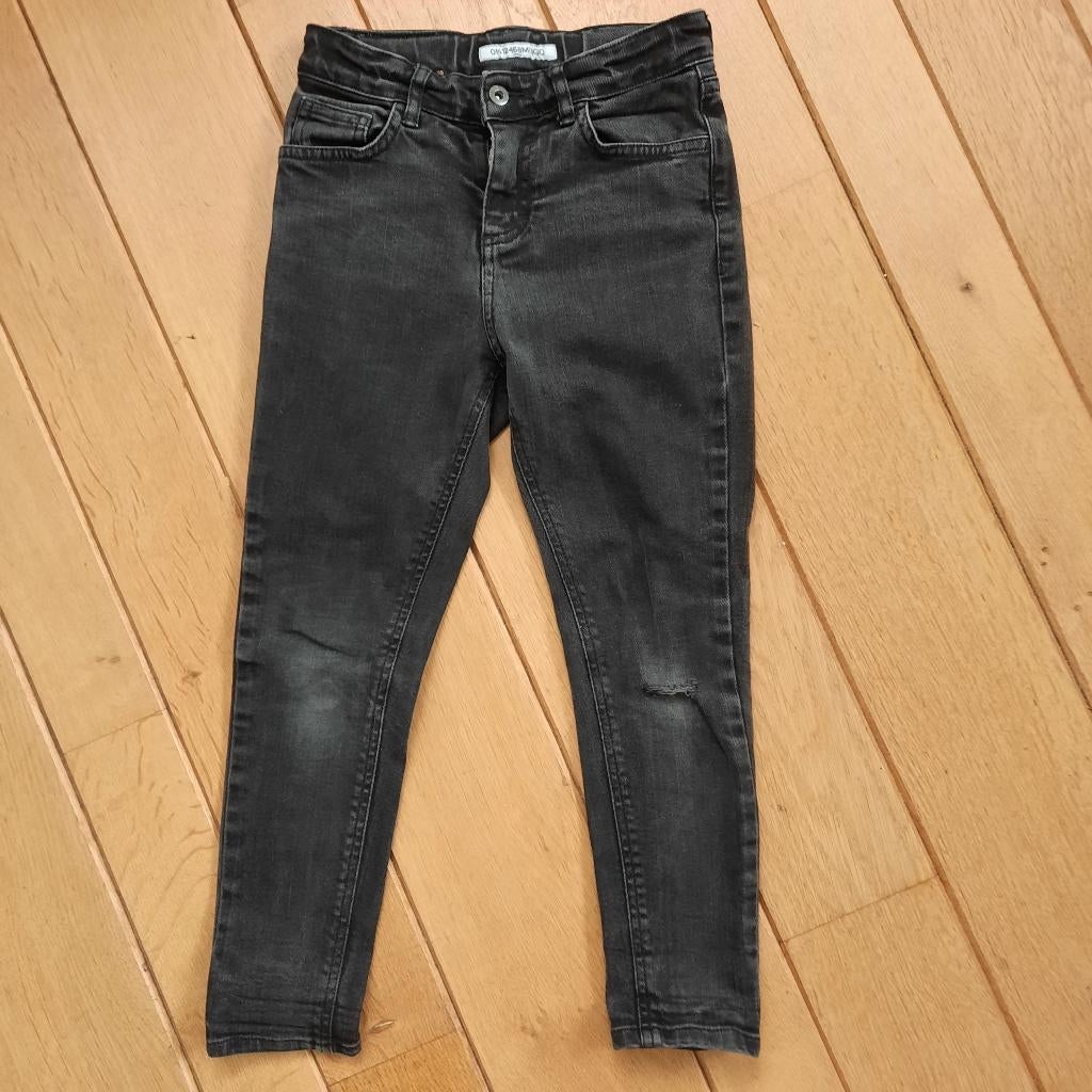 Mingo spijkerbroek zwart destroyed maat 122, Broek, Ophalen of Verzenden, Zo goed als nieuw, Jongen