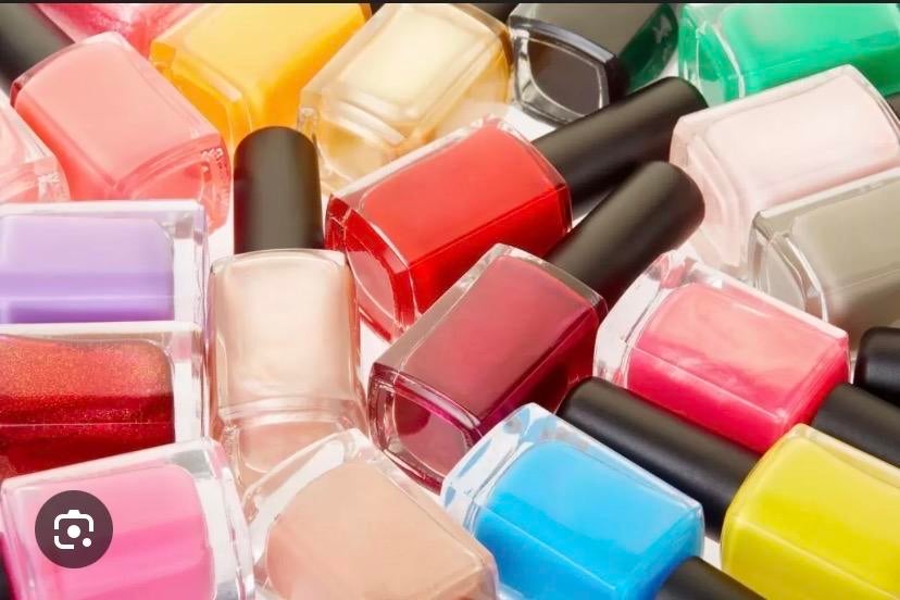 Gezocht:  restjes nagellak, Ophalen, Gebruikt, Overige kleuren, Handen en Nagels
