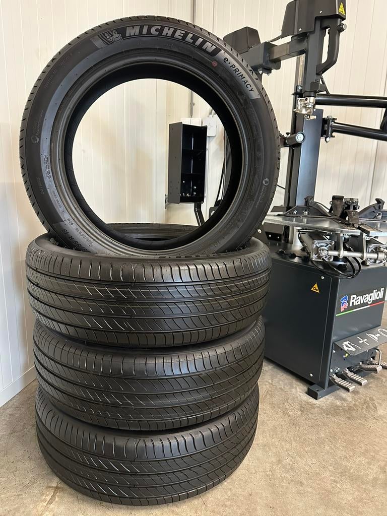 4 Stuks Michelin 205 55 19 Zomerbanden Inclusief Montage, 19 inch, E-Primacy, Nieuw, Personenwagen