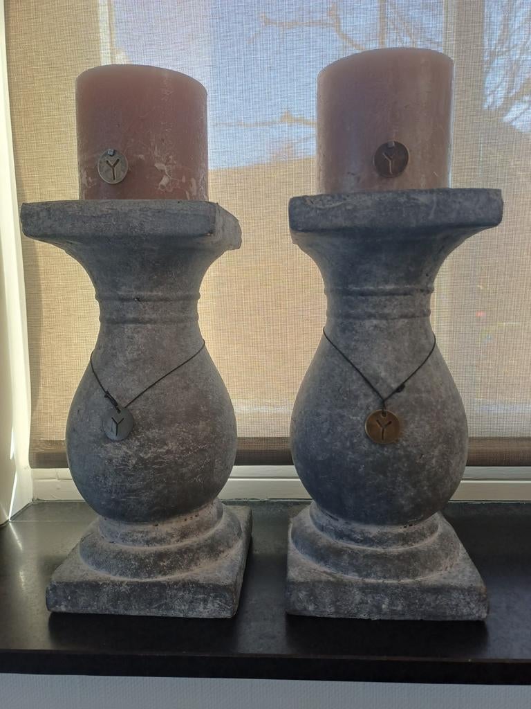 Brynxz kandelaren, betonlook, Overige materialen, Ophalen of Verzenden, Zo goed als nieuw, Grijs