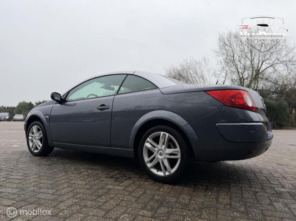 Renault Mégane Coupé-Cabriolet 2.0-16V Tech Line, Auto's, Voorwielaandrijving, 1998 cc, 135 pk, Gebruikt