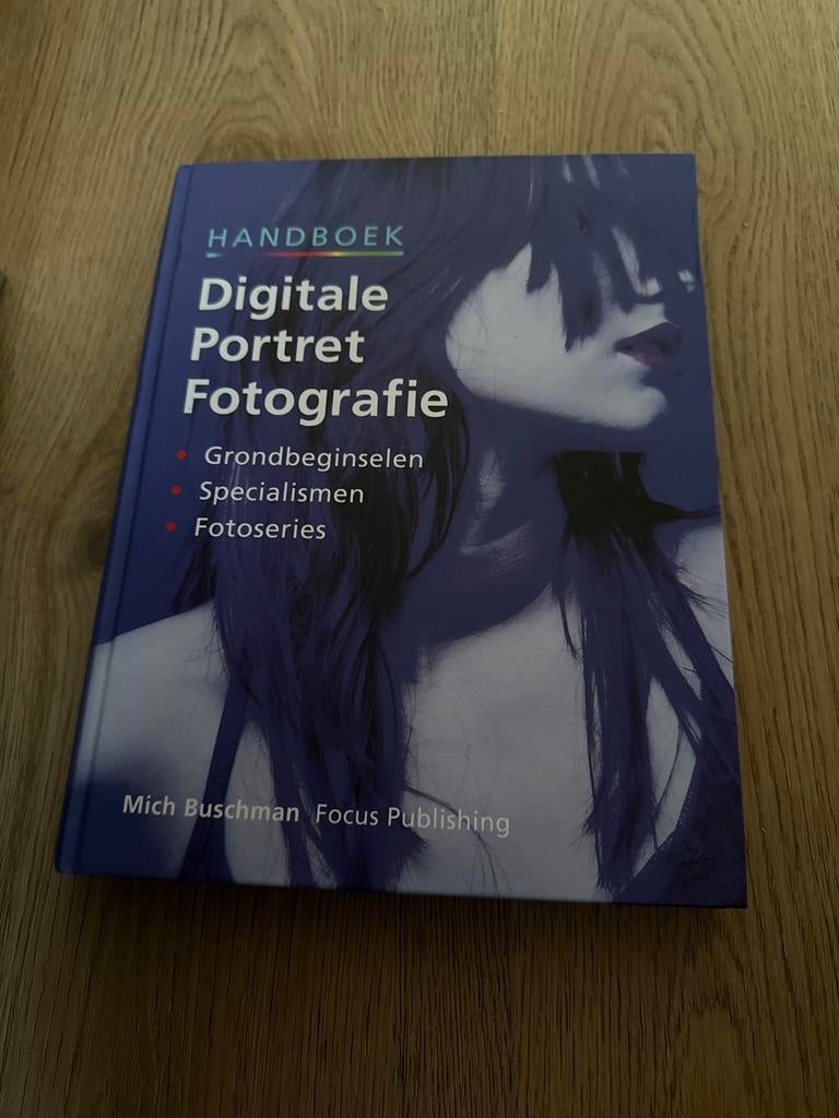 Handboek Digitale Portret Fotografie, Boeken, Ophalen, Zo goed als nieuw, Fotografie algemeen
