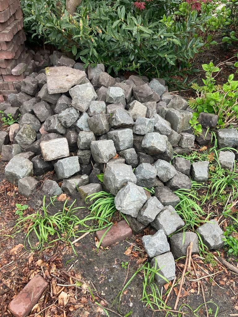 Kinderkopkjes ongeveer 200 stuks, Ophalen, Gebruikt, Graniet, Kei