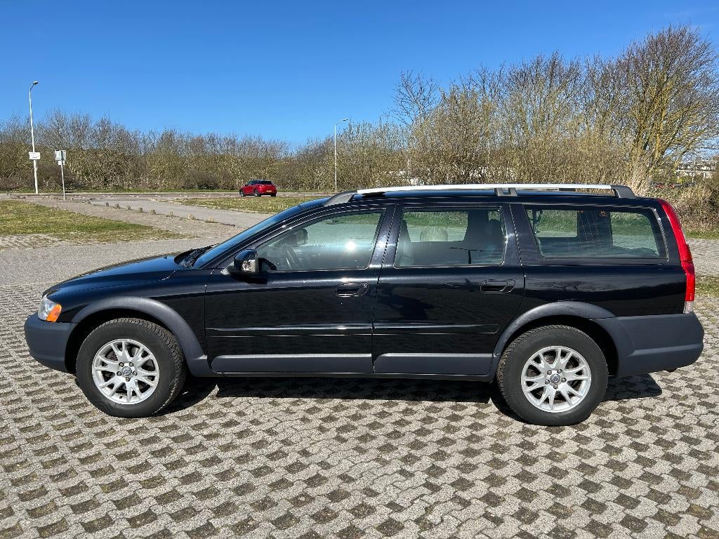 Volvo XC70 2.5 T AWD 2007 Zwart, nieuwe koppeling, Auto's, Volvo, 1800 kg, Zwart, 1618 kg, XC70