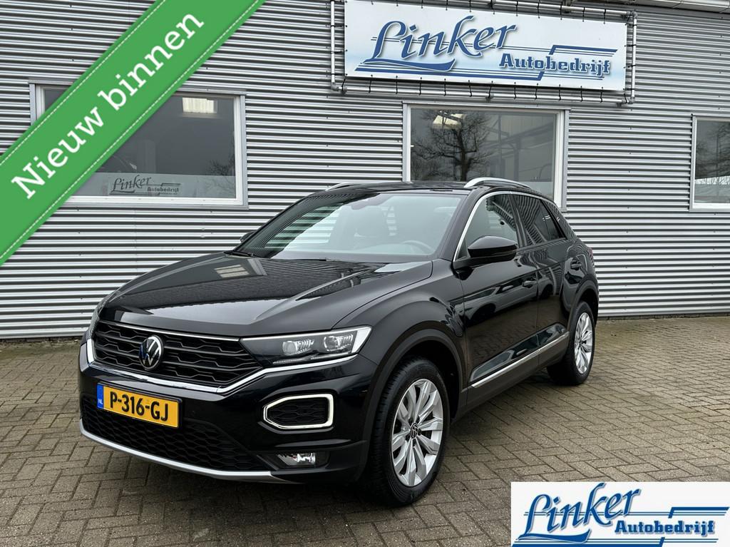 Volkswagen T-Roc 1.5 TSI Sport - NL-AUTO CAMERA CARPLAY TREK, Euro 6, 4 cilinders, Leder en Stof, Zwart