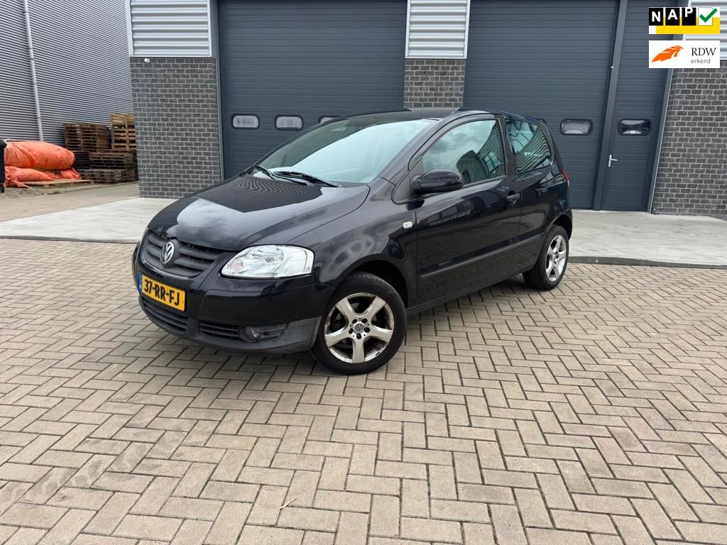 Volkswagen Fox 1.4 Trendline elektrisch ramen, Voorwielaandrijving, Metallic lak, 4 cilinders, 4 stoelen