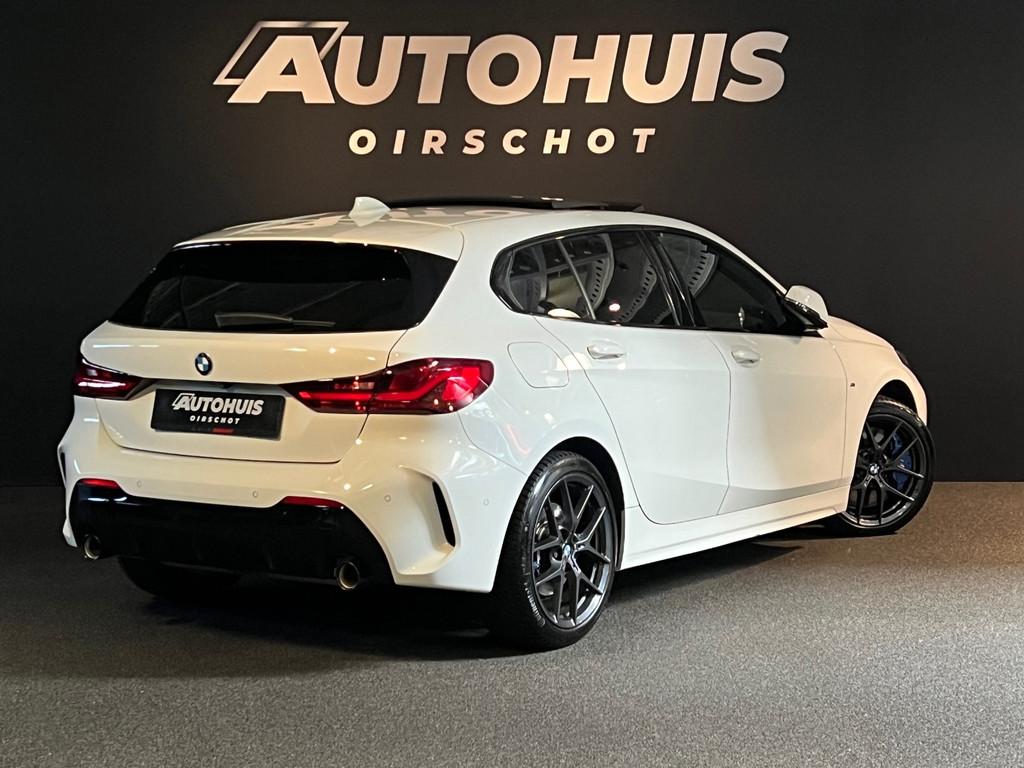 BMW 1-serie 120i High Executive Edition M Pano/ Performance, 1998 cc, Gebruikt, Zwart, 4 cilinders