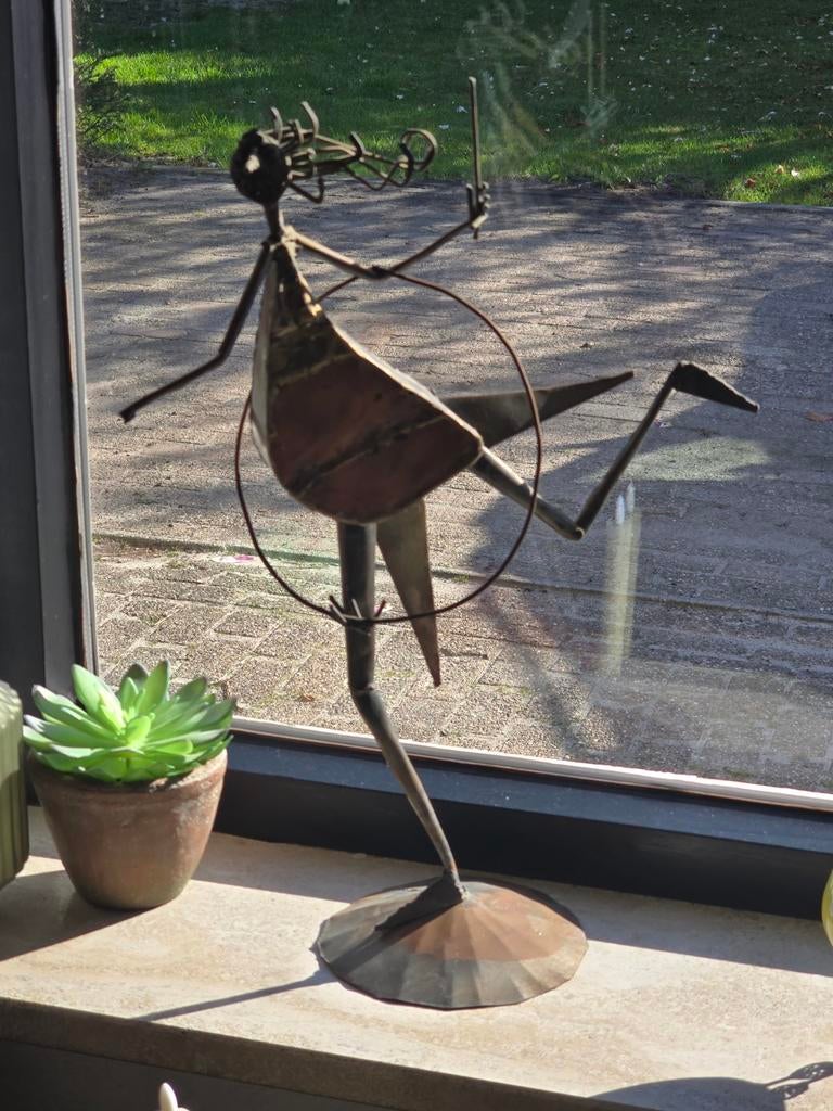 Metalen kunst beeldje, Ophalen of Verzenden