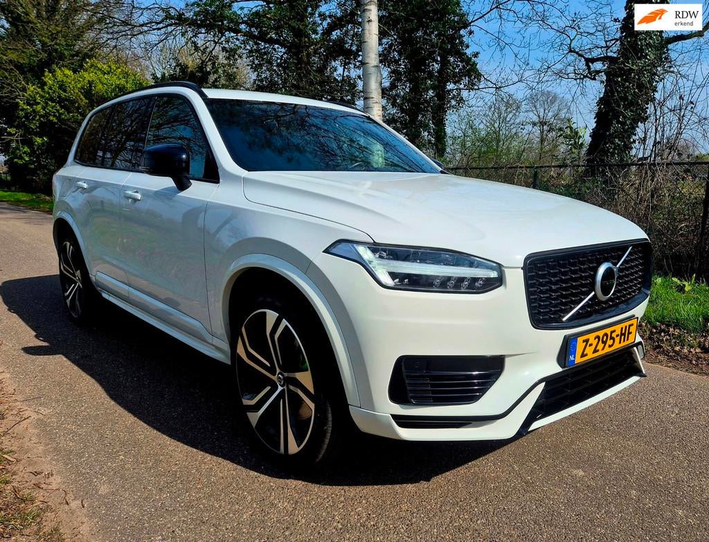 Volvo XC90 2.0 T8 Recharge AWD R-Design . 22 inch . Camera, Auto's, Volvo, 4 cilinders, 1969 cc, 7 stoelen, Wit