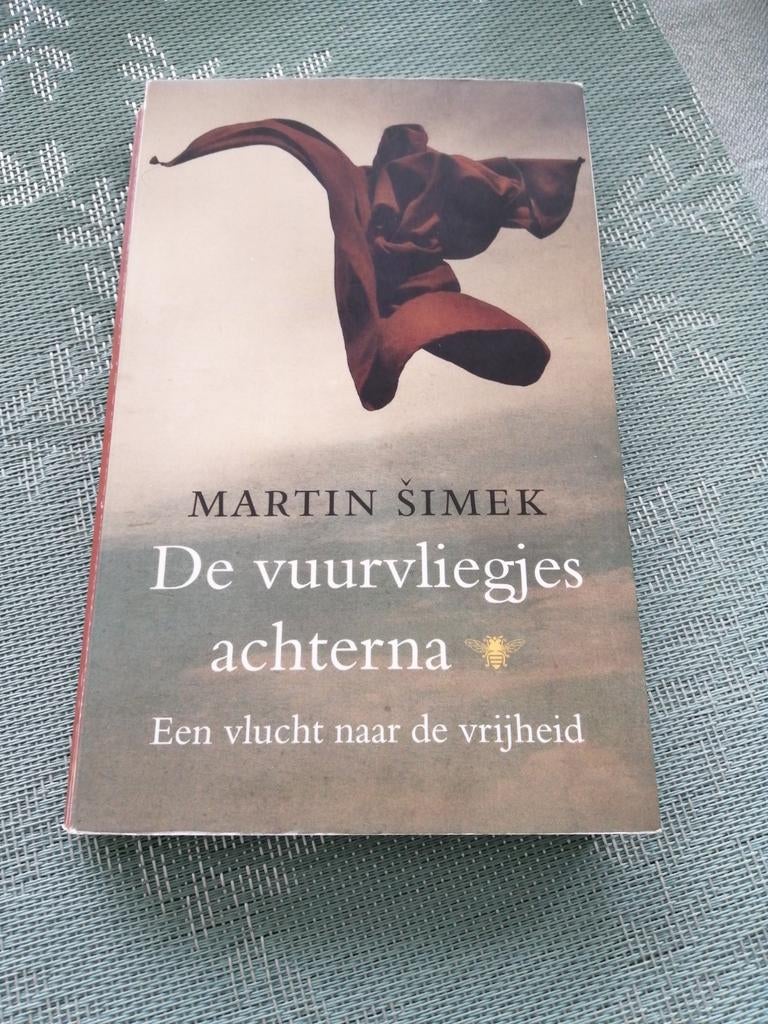 De vuurvliegjes achterna - Martin Šimek (Boek), Ophalen of Verzenden, Zo goed als nieuw, Martin Šimek, Nederland