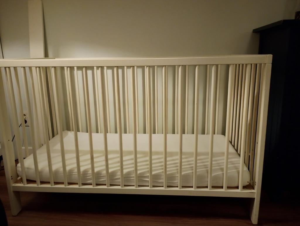 Ikea Gulliver ledikant, Kinderen en Baby's, Babywiegjes en Ledikanten, Ophalen, Zo goed als nieuw, Ledikant