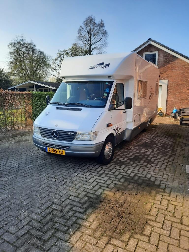 4 Persoons automaat Camper Fendt (Opbouw), Airbags, Diesel, Particulier, 6 tot 7 meter