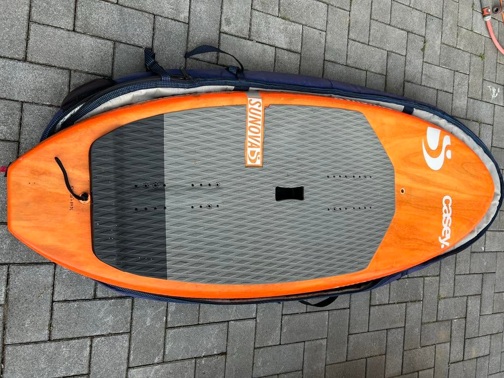 Sunova Aviator 5.11 85L Wingboard met Boardbag, Ophalen, Gebruikt, Wingsurf-board