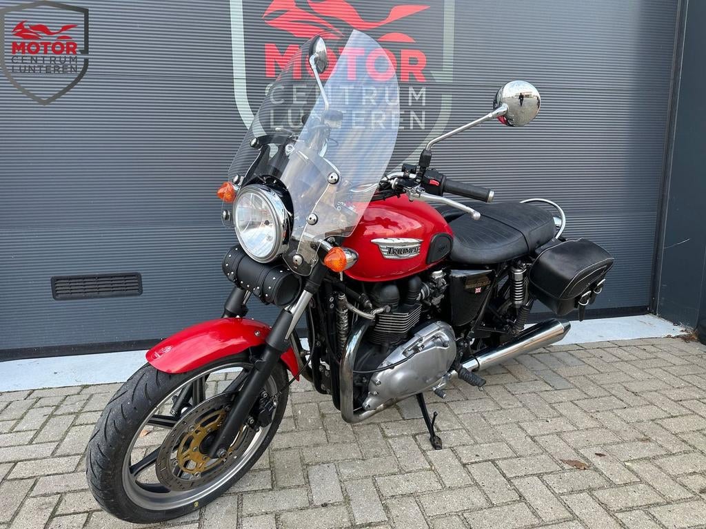 TRIUMPH BONNEVILLE 900 uit 2011 - foto 2