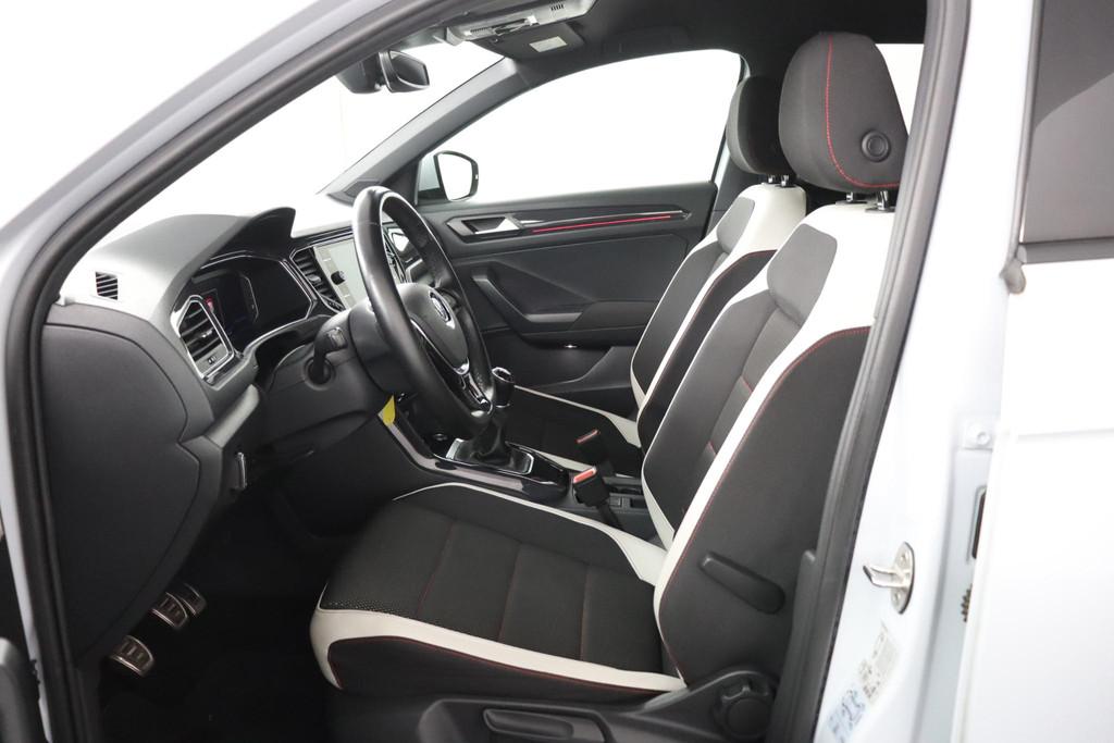 Volkswagen T-Roc 1.5 TSI Sport | 150PK | ACC | Stoelverwarmi, Voorwielaandrijving, Stof, 4 cilinders, 150 pk