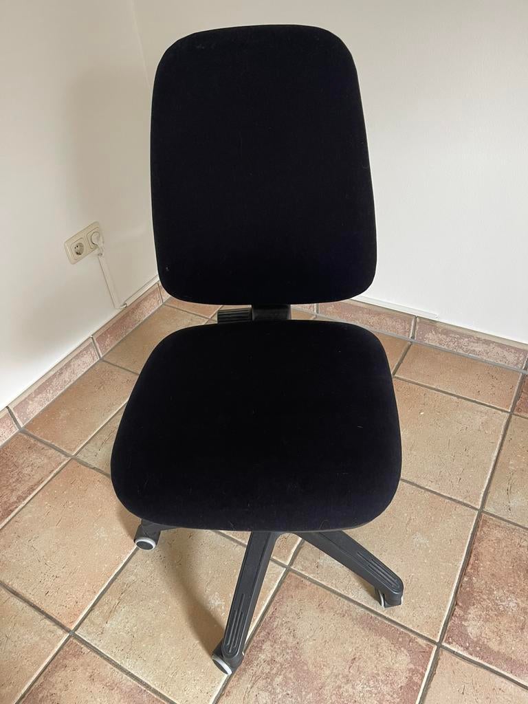 Te koop zwarte Interstuhl bureaustoel zonder armleuningen, Ophalen, Zwart
