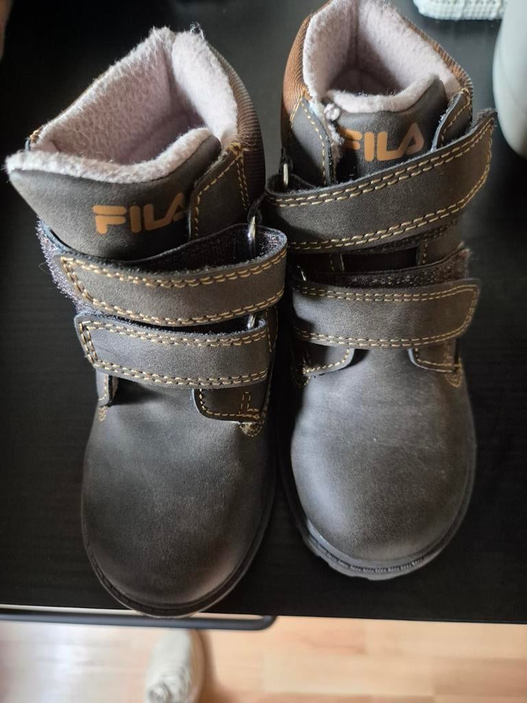 Fila kinderschoenen maat 24, Kinderen en Baby's, Kinderkleding | Schoenen en Sokken, Ophalen of Verzenden, Zo goed als nieuw, Schoenen
