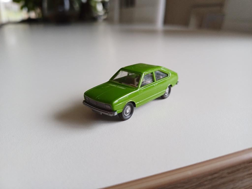 Vw passat wiking groen, Hobby en Vrije tijd, Modelauto's | 1:87, Ophalen of Verzenden, Gebruikt, Auto, Wiking