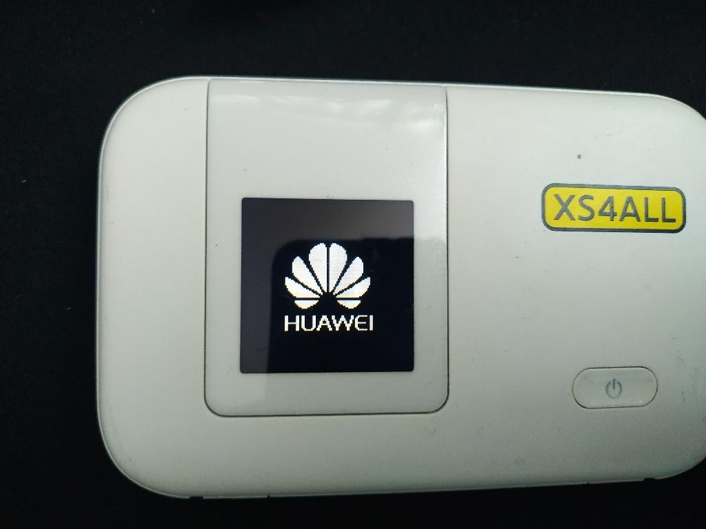 HUAWEI Mobile WiFi E5372, Ophalen of Verzenden, Zo goed als nieuw, Router met modem, Huawei