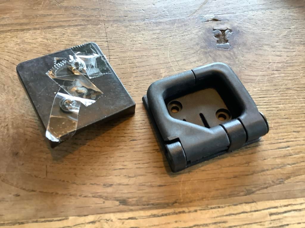 Peugeot tassenhaak, o.a. Elyseo.   (Box P.O.), Verzenden, Nieuw