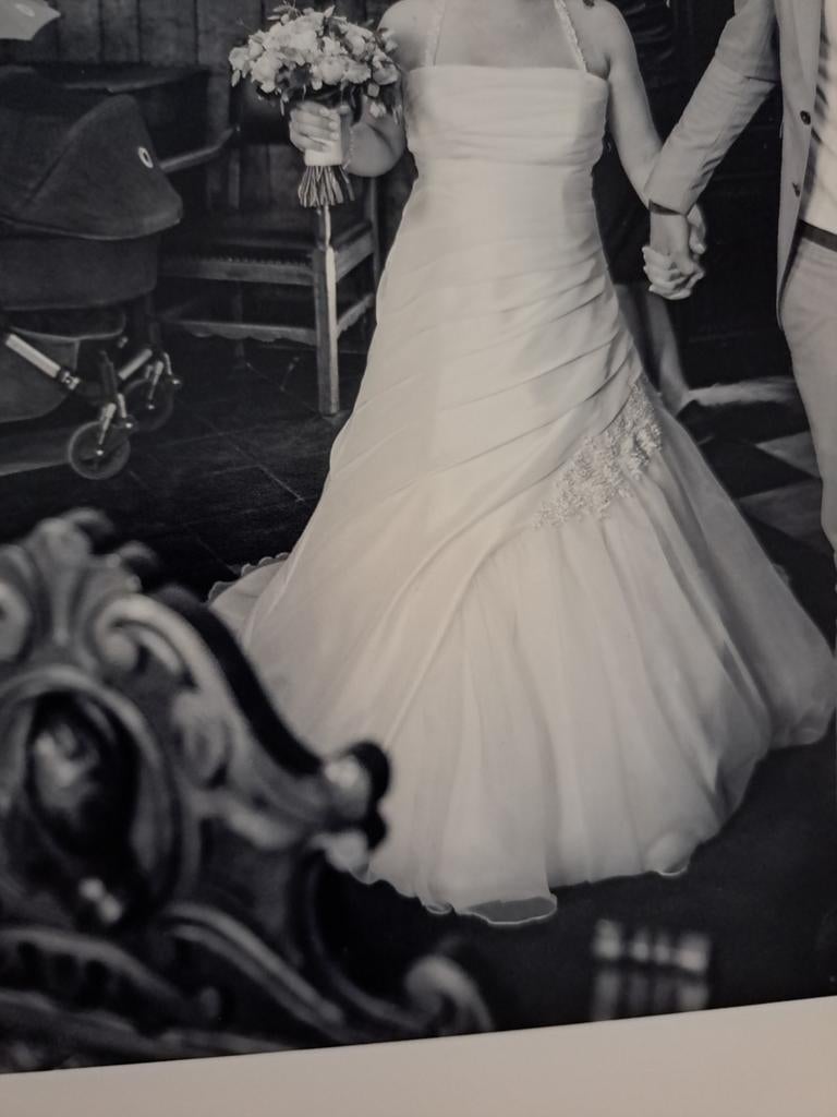 Trouwjurk met geplooide top en sleep, Ophalen, Trouwjurk