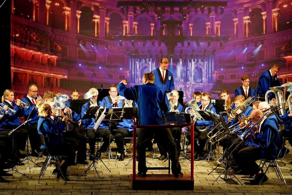 Decor doeken, toneel doeken, 40 uniformjasjes, bus, Ophalen, Zo goed als nieuw
