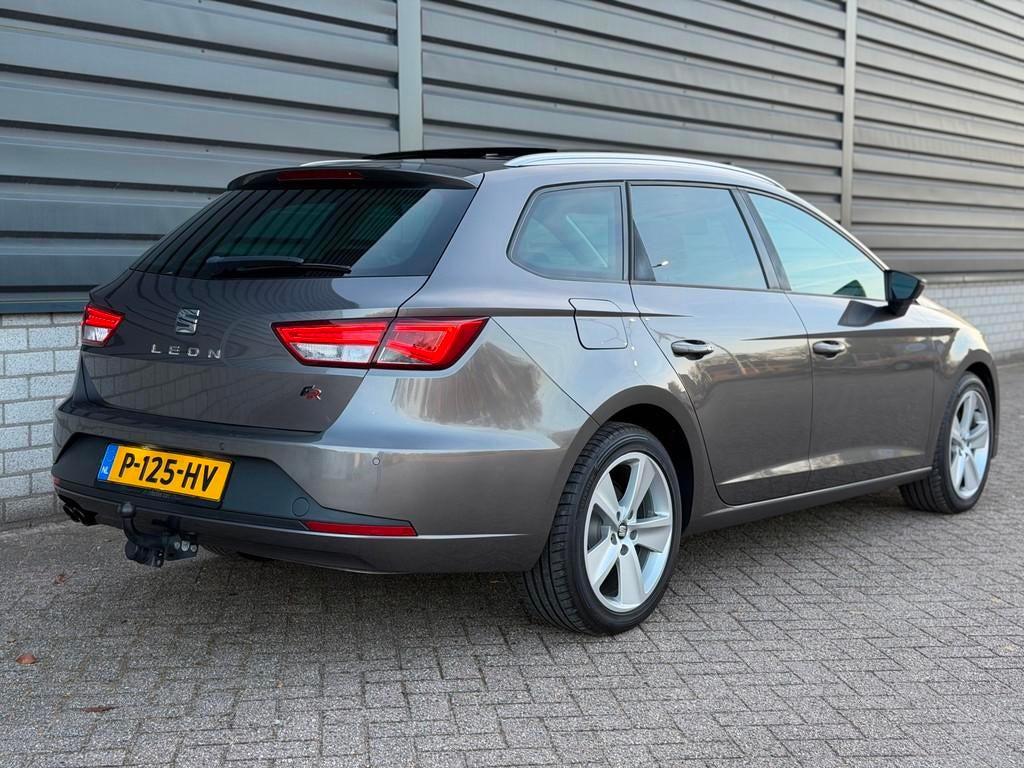 Seat Leon ST 1.8 TSI FR Business DSG Pano Leer Led Trekhaak, 1272 kg, Gebruikt, 4 cilinders, Leon