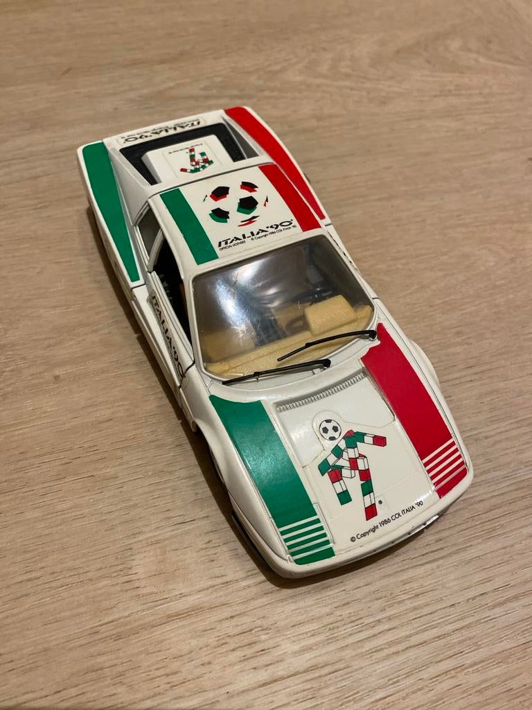 Ferrari Testarossa WK 1990 modelauto 1:24 Bburago, Ophalen of Verzenden, Gebruikt, Auto, Bburago