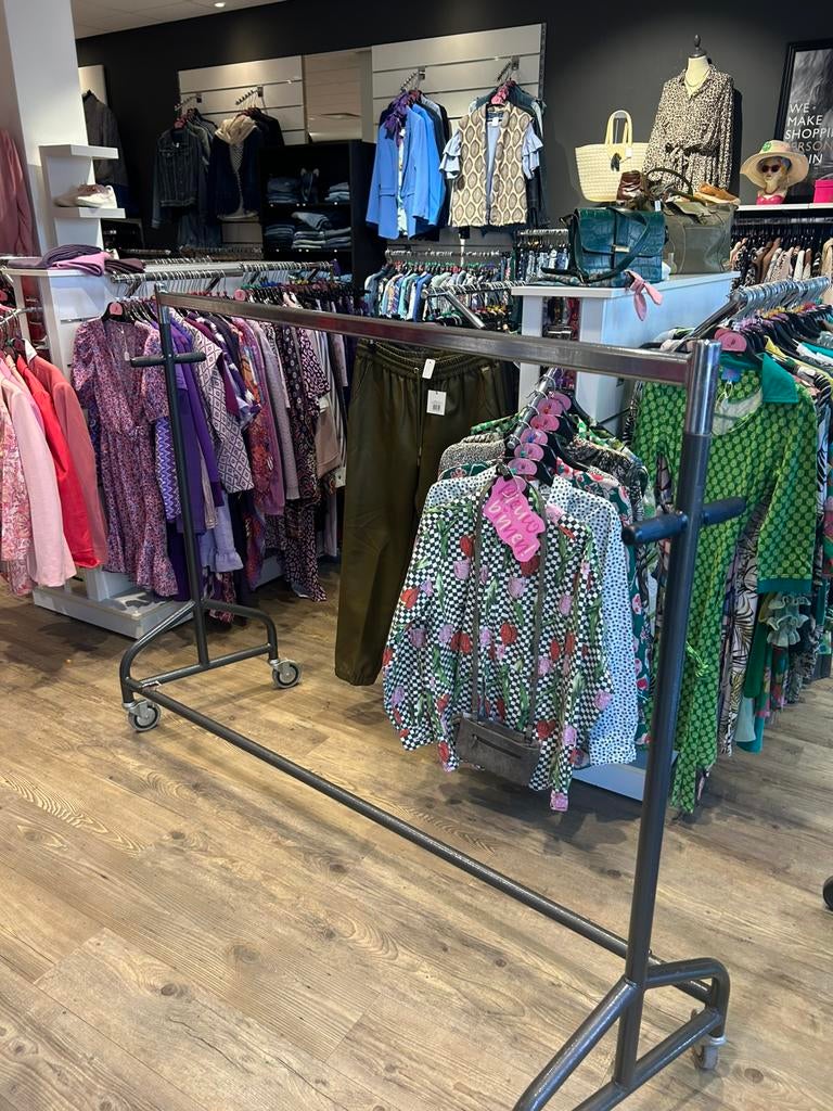 3 kledingrekken op wielen, Kleding | Dames, Kledingrekken, Ophalen, Zo goed als nieuw, Nvt, Met wielen