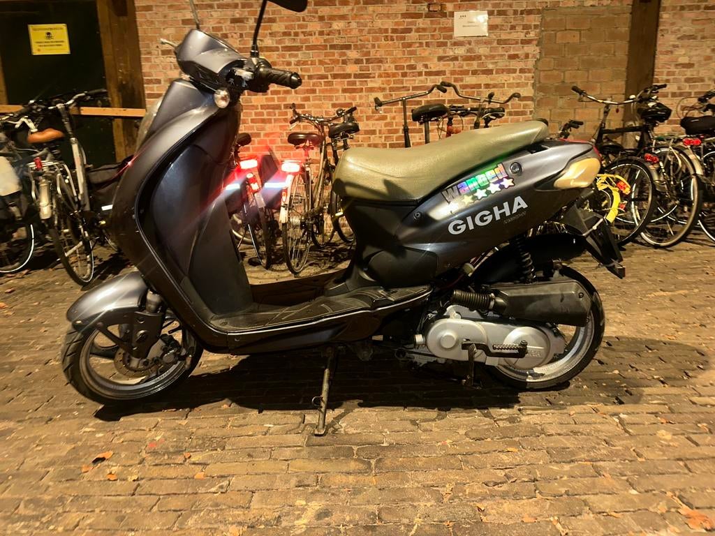 Lingben LB50QT, Fietsen en Brommers, Snorfietsen en Snorscooters, Gebruikt, Overige merken, Benzine, Ophalen