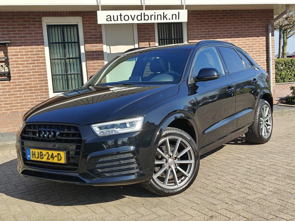 Audi Q3 2.0 TFSI q Design, S-LINE / SCHUIFDAK / BLACK DESIGN, Gebruikt, Euro 6, 4 cilinders, Zwart