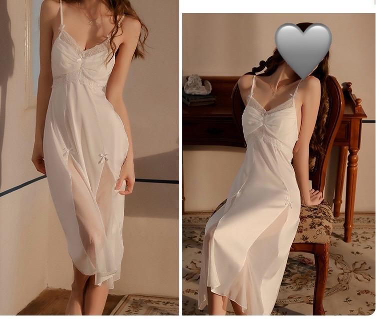 100%new Witte satijnen nachtjapon met kant en split, Ophalen of Verzenden, Nieuw