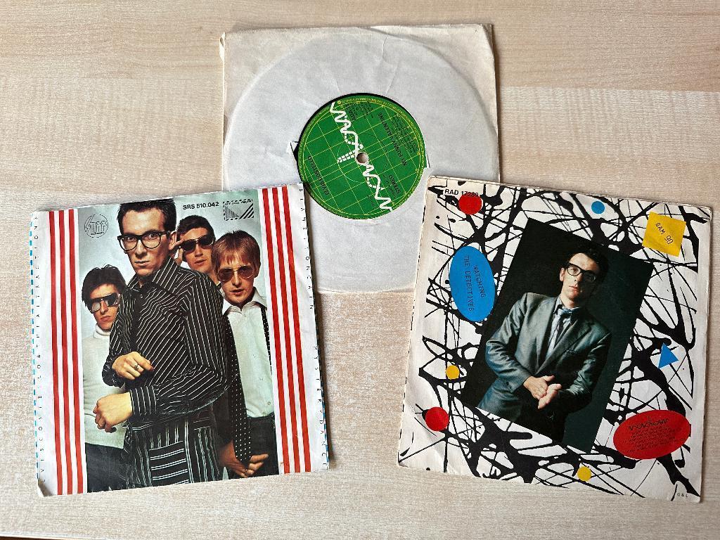 3 x 7 inch single van Elvis Costello o.a. op Stiff Records, Ophalen of Verzenden, 1980 tot 2000, Gebruikt, Overige formaten