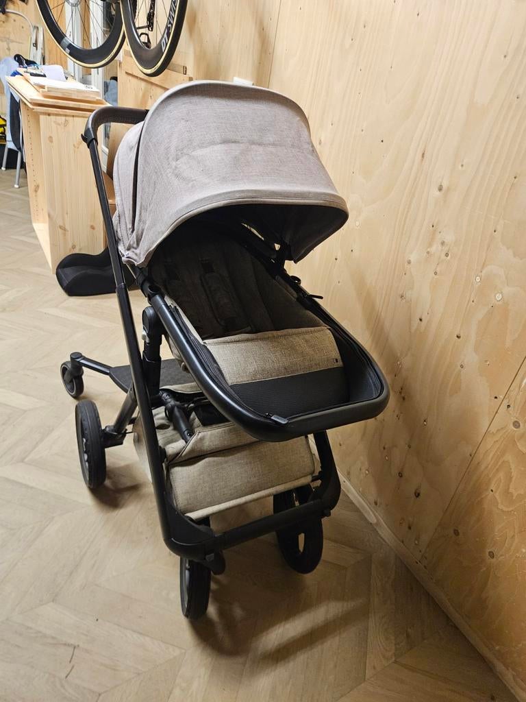 Dubatti kinderwagen met veel accessoires en luchtbanden, Kinderen en Baby's, Kinderwagens en Combinaties, Ophalen