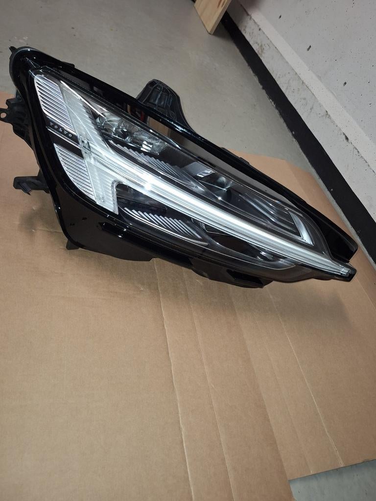 Volvo S60 V60 XC60 LED Koplamp Rechts NIEUW Origineel 323141, Auto-onderdelen, Verlichting, Ophalen of Verzenden, Nieuw, Volvo
