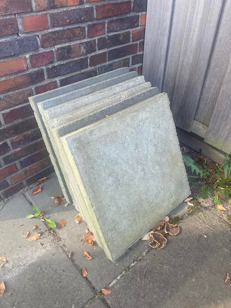 GRATIS tegels (6 grote, 2 kleinere), Tuin en Terras, Ophalen, Gebruikt, Minder dan 5 m², Beton