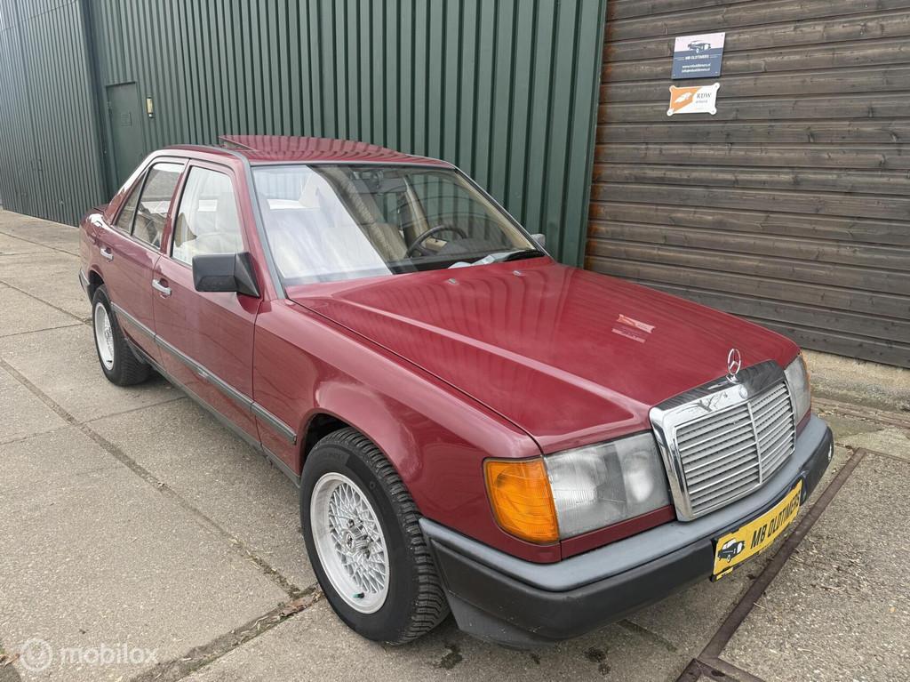 Mercedes-Benz 200D W124 AUT / Sch.Dak / Standkachel 1e eigen, Auto's, Automaat, Beige, Open dak, Mercedes-Benz