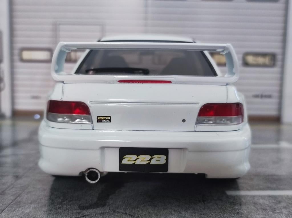 Subaru Impreza 22B Pure white Solido 1:18, Hobby en Vrije tijd, Modelauto's | 1:18, Ophalen of Verzenden, Zo goed als nieuw, Auto