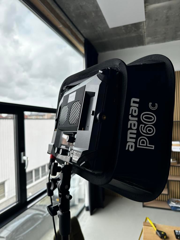 Amaran P60C Led Paneel, Ophalen, Zo goed als nieuw, Lamp of Flitsset