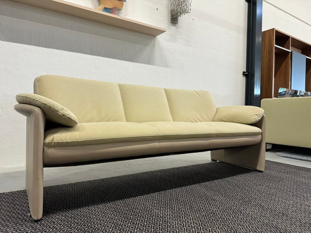 Nieuw Leolux Evidence Catalpa Bank 3 Zits Alcantara leer, Evidence, Pode Leolux, Ophalen of Verzenden, Rechte bank