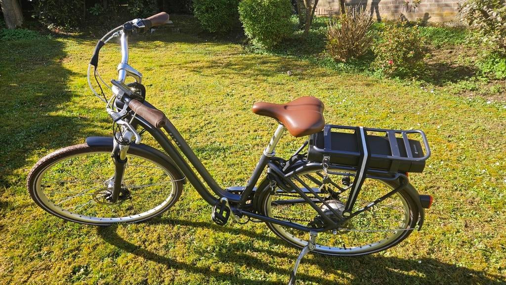 B'Twin Elops 900 elektrische fiets, Zo goed als nieuw, 51 tot 55 cm, 30 tot 50 km per accu, Ophalen