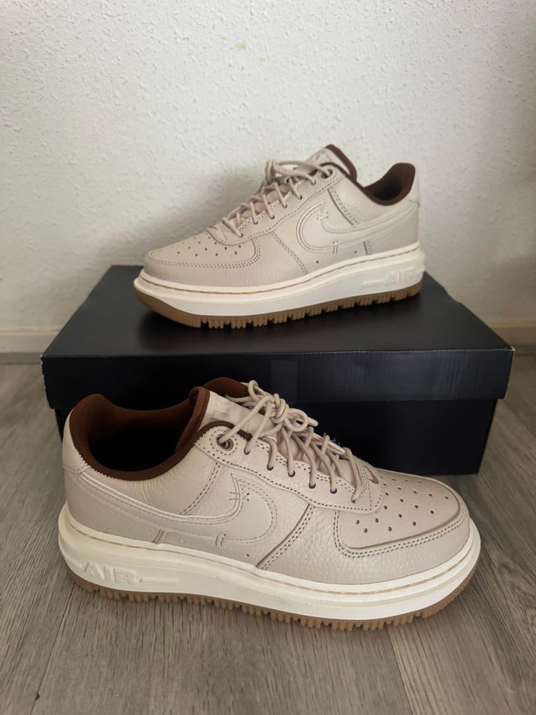 Nike air force 1 Luxe Pearl White  Maat 38,5 NIEUW, Beige, Nieuw, Ophalen of Verzenden, Sneakers of Gympen